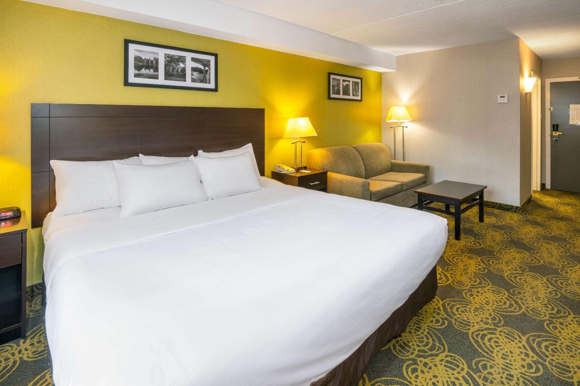 คอมฟอร์ต โฮเต็ลแอนด์สวีท Hotel ปีเตอร์บอร์โรว์ ภายนอก รูปภาพ